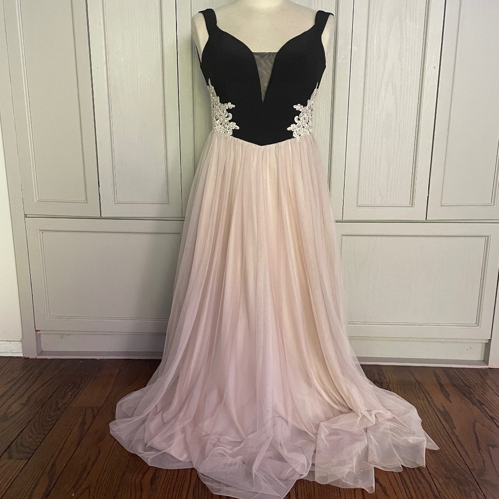 Blondie Nights by Stacy Skar maxi party dress- size 9